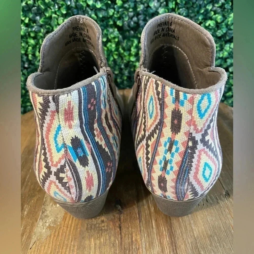 Corkys Prevail Pink Aztec Booties - Size 9 New - Picture 4 of 6